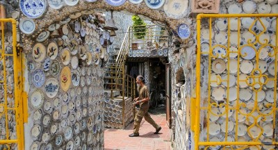 Làm đẹp khoảng tường bằng những chiếc đĩa gốm (J.T)