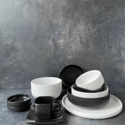 Bộ bát đĩa và ly màu đen trắng cao cấp